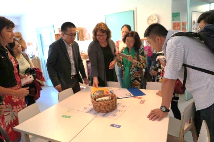 һȺ��վ�����ӱ�

�������Զ�����